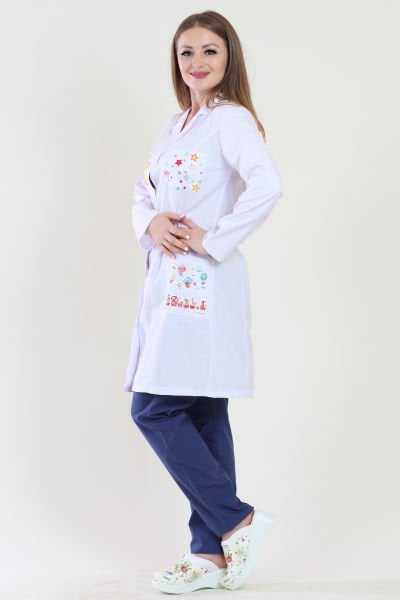 Uzun Boy Mono Yaka Bayan Baskılı Öğretmen Önlüğü 46 - Beyaz