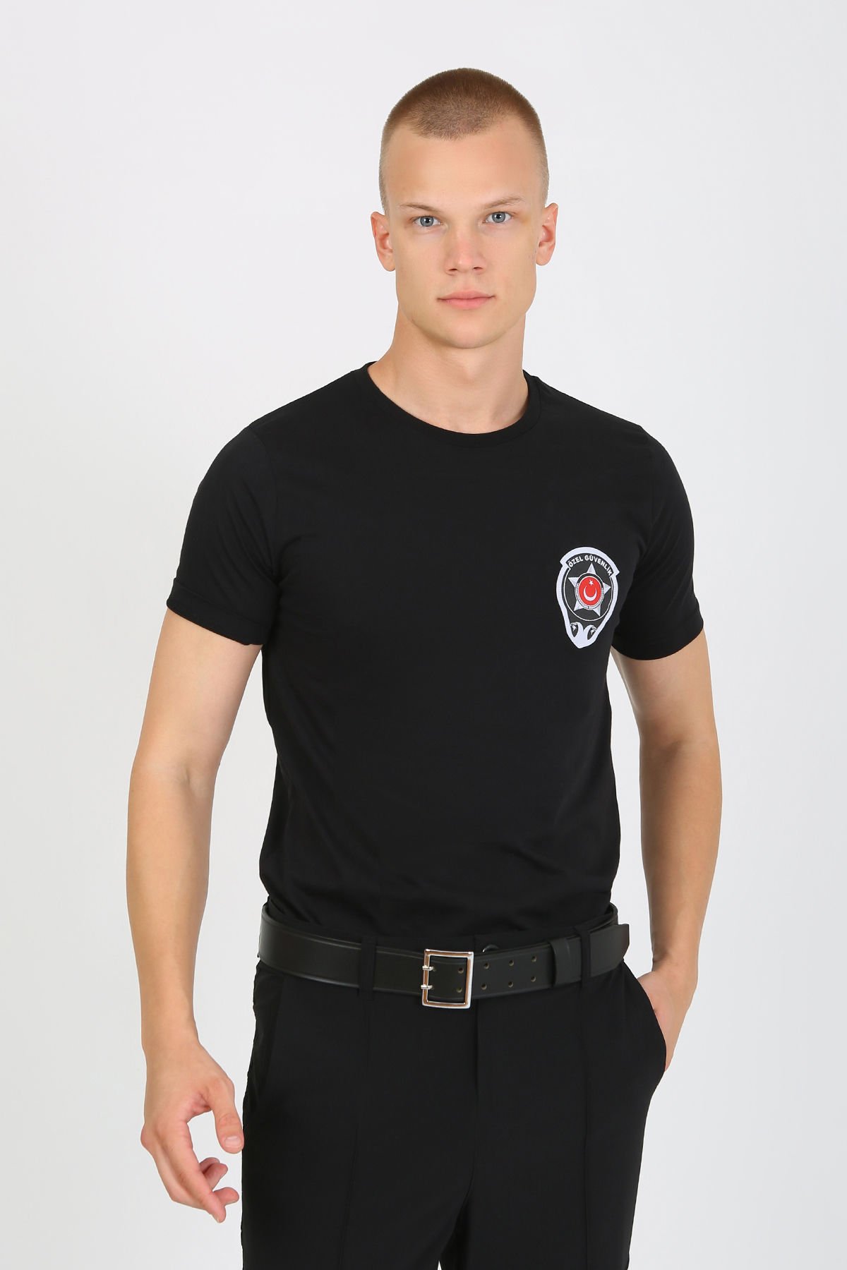 Siyah Bisiklet Yaka Özel Güvenlik Baskılı Tshirt Kısa Kollu Göğüs Armalı