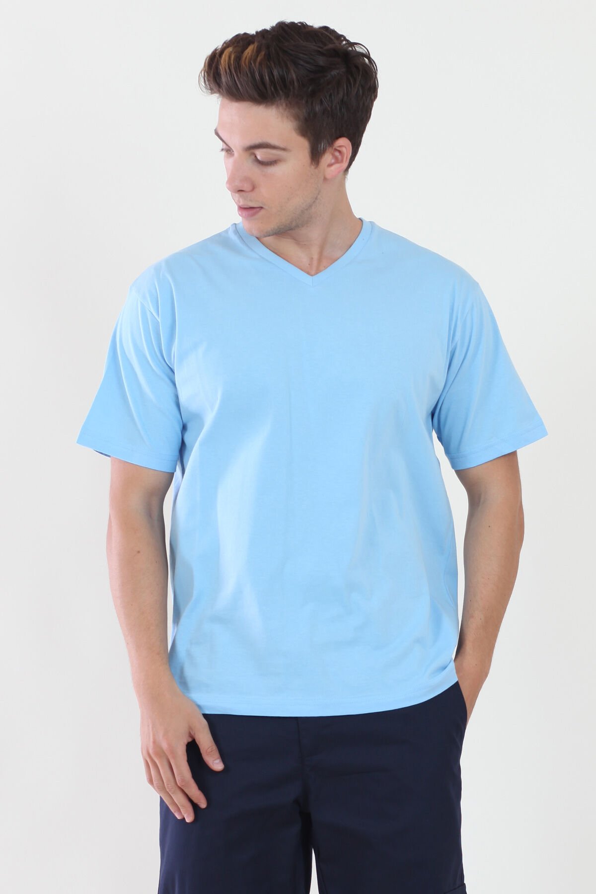 V Yaka Açık Mavi Tshirt XL - Açık Mavi